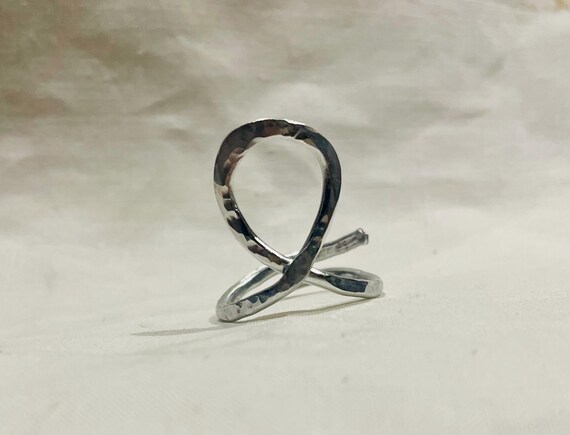 Wire Loop Ring : Hammered Aluminium Ring Size O