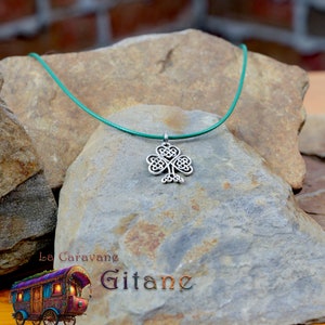 Green leaf necklace and Celtic clover pendant image 2