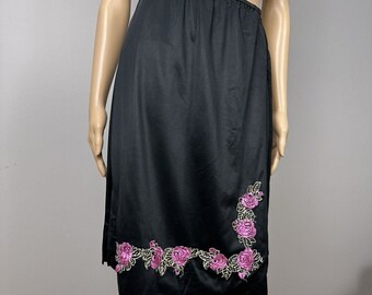 Vintage Strainless Half Slip Large Modesty Panel Lined Black Nylon Pink Roses