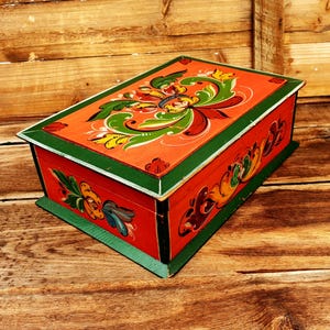 NorwegianANTIQUE  Handcrafted Treasure Jewellery Chest Folk Art Pattern Rosemaling Nordic Wood Box One-of-a-kind Gift