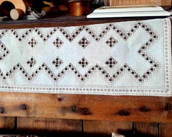 希少なヴィンテージ手刺繍ハーダンガーテーブルクロス/テーブル