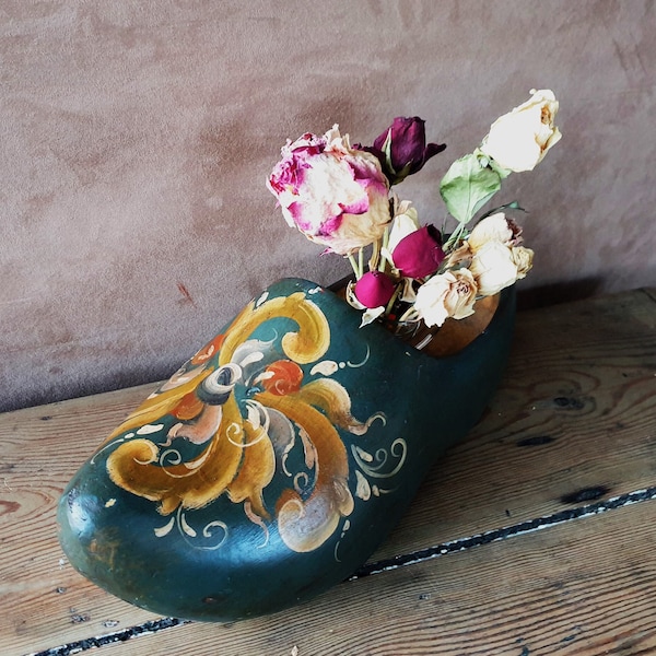 Norwegian Decor Wooden Shoe Folk Art Rosemaling Handcrafted Scandinavian Nordic Vintage One-of-a-kind Gift Free Shipping from Norway
