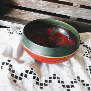 Vintage Norwegian Rosemaling Ale Bowl: Hand-Painted Wood Folk Art