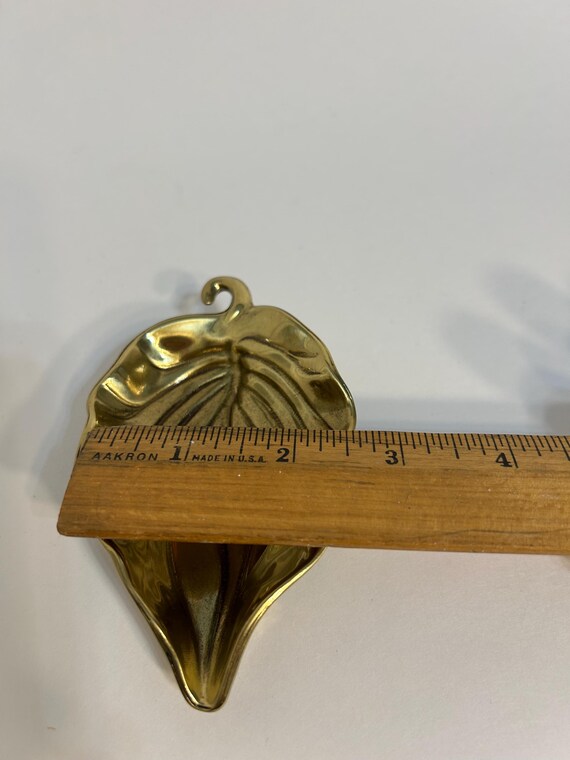 Vintage Small Solid Brass Leaf Footed Trinket Dis… - image 8