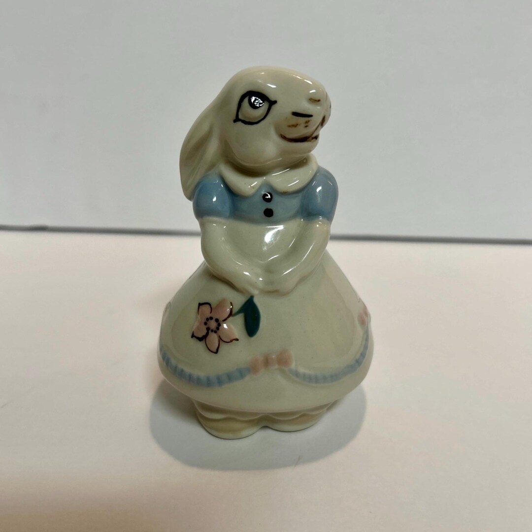 Vintage Royal Dux Bohemia Rabbit Bunny Figurine Porcelain Easter Spring ...