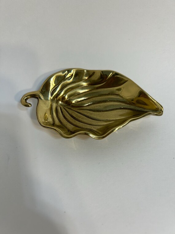 Vintage Small Solid Brass Leaf Footed Trinket Dis… - image 3
