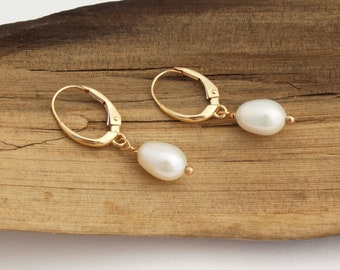 14k Gold Freshwater Pearl Drop Earrings: Leverback Dangle