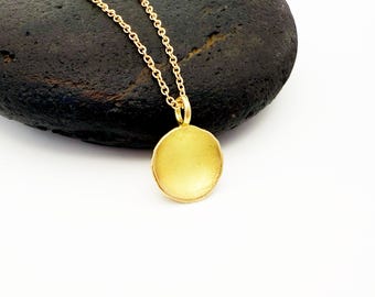 18k Gold Disc Pendant Necklace: Handmade Minimalist Jewelry