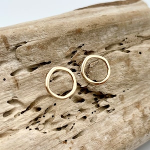 14k Solid Gold Open Circle Stud Earrings