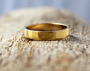 Hammered 18k Gold Wedding Band, 4mm Solid Gold, Men Women Matching.