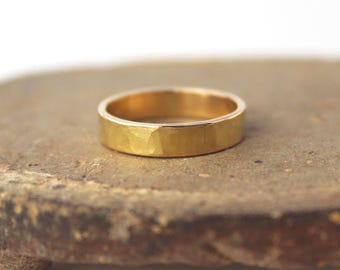 Hammered 18k Gold Wedding Band, 5mm Rustic Solid Gold, Men Women
