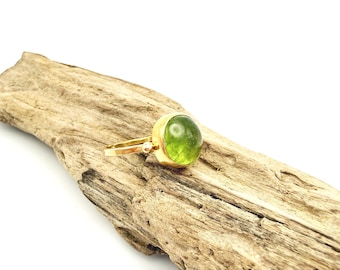 Peridot Ring 14k Solid Gold, Bezel Set, August Birthstone Size 6.5.