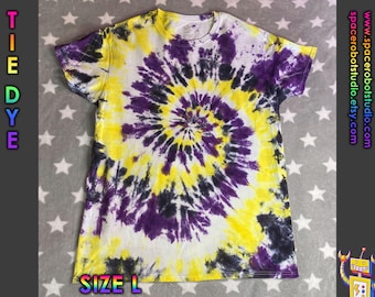 Tie Dye T-Shirt | Nonbinary Pride Spiral | Size L