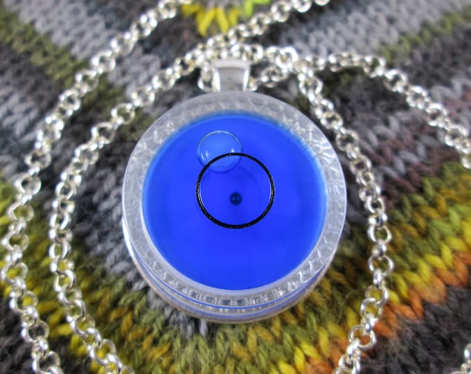 Spirit Level Necklace - Blue - Stim Toy - Medium