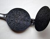 Vintage waffle maker Norwegian krumkake iron Pizzelle press Krumcake pan Crepe cookie maker Cast iron Jøtul krumkakejern from Norway