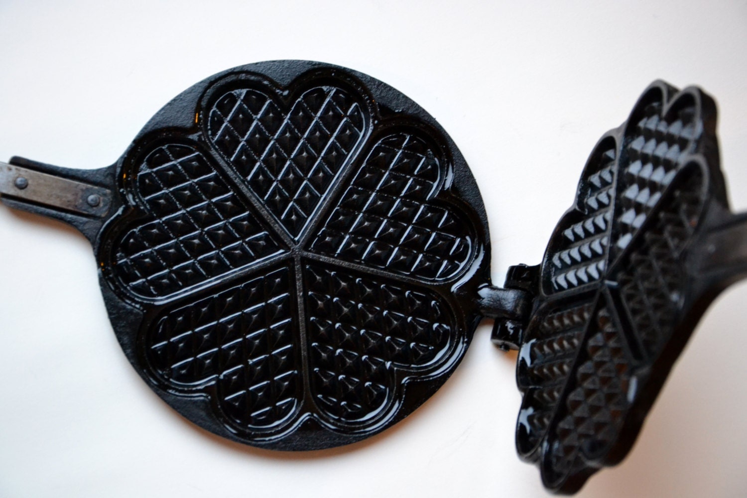 antique cast iron waffle iron