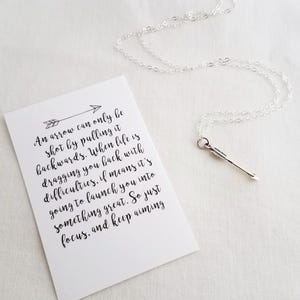 Kleiner Pfeil Halskette, Sterling Silber Charm Halskette, Geschenkidee