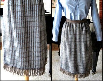 MADAWASKA Hand Woven Skirt / 70s Handwoven Fringed Skirt / Fringed vintage skirt / Fits S / Handwoven vintage skirt