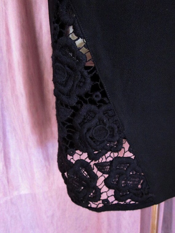 VALENTINO Vintage Skirt // Black Lace on Crepe //… - image 8
