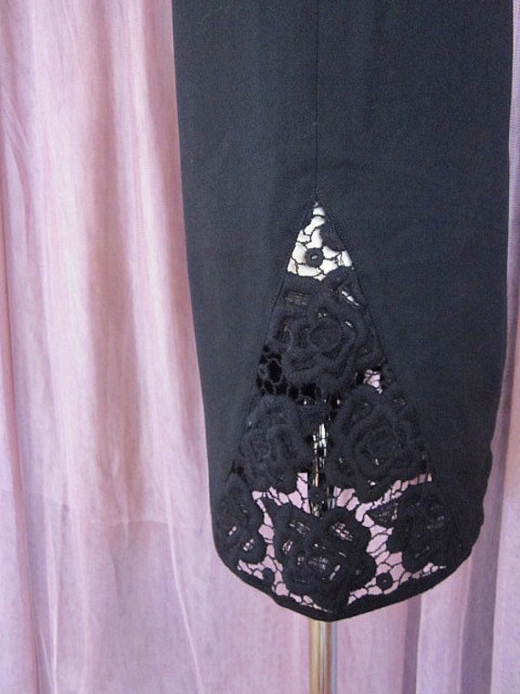 VALENTINO Vintage Skirt // Black Lace on Crepe //… - image 4
