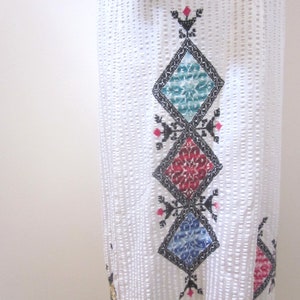 Vintage caftan / Embroidered Caftan / fits S-M / White Caftan / Vintage Kaftan / Boho Embroidered Caftan image 9