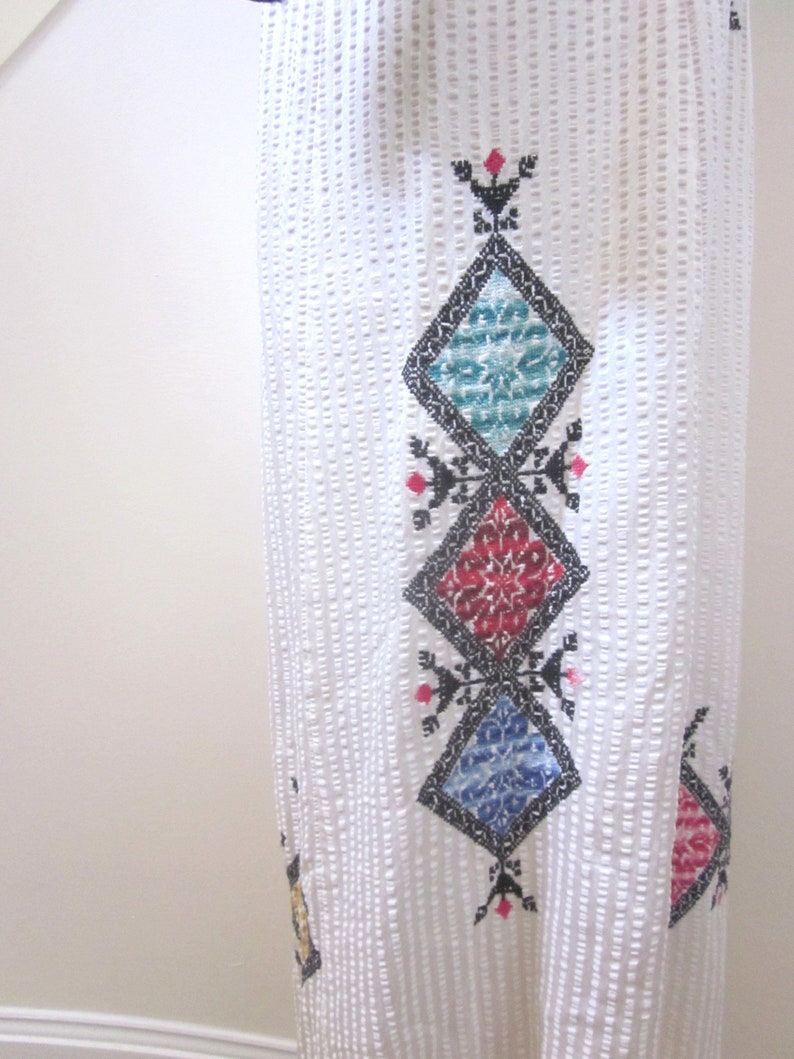 Vintage caftan / Embroidered Caftan / fits S-M / White Caftan / Vintage Kaftan / Boho Embroidered Caftan image 9