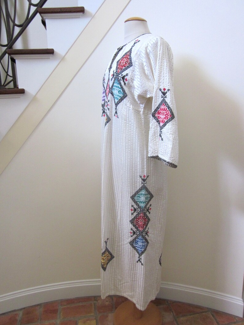 Vintage caftan / Embroidered Caftan / fits S-M / White Caftan / Vintage Kaftan / Boho Embroidered Caftan image 4