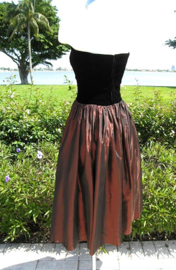 Vintage 50s Dress / fits XS / Copper Taffeta Velv… - image 4