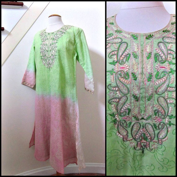 Vintage Caftan / Vintage embroidered caftan / fits