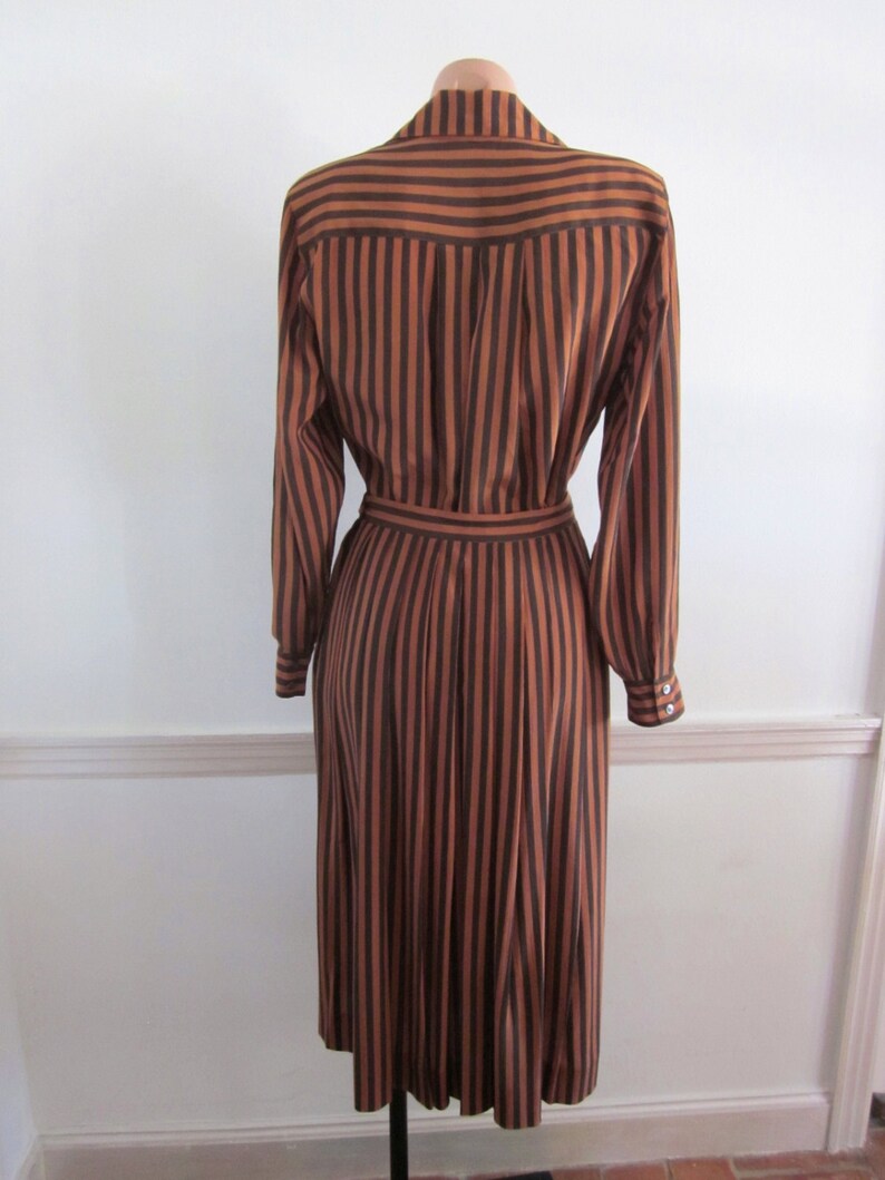 Perry Ellis Portfolio / fits S Sz 6 petite / vintage Perry Ellis / Perry Ellis Dress / Perry Ellis suit / Crinkle Silk Stripe image 4