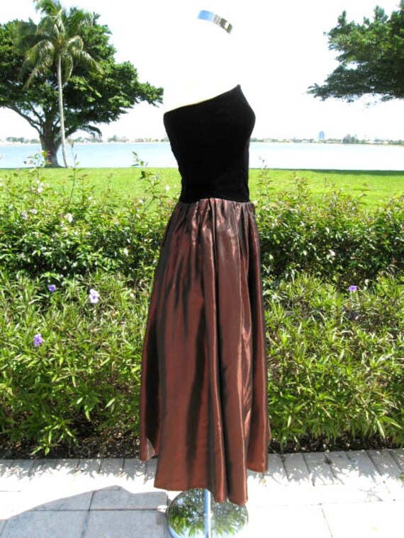 Vintage 50s Dress / fits XS / Copper Taffeta Velv… - image 3