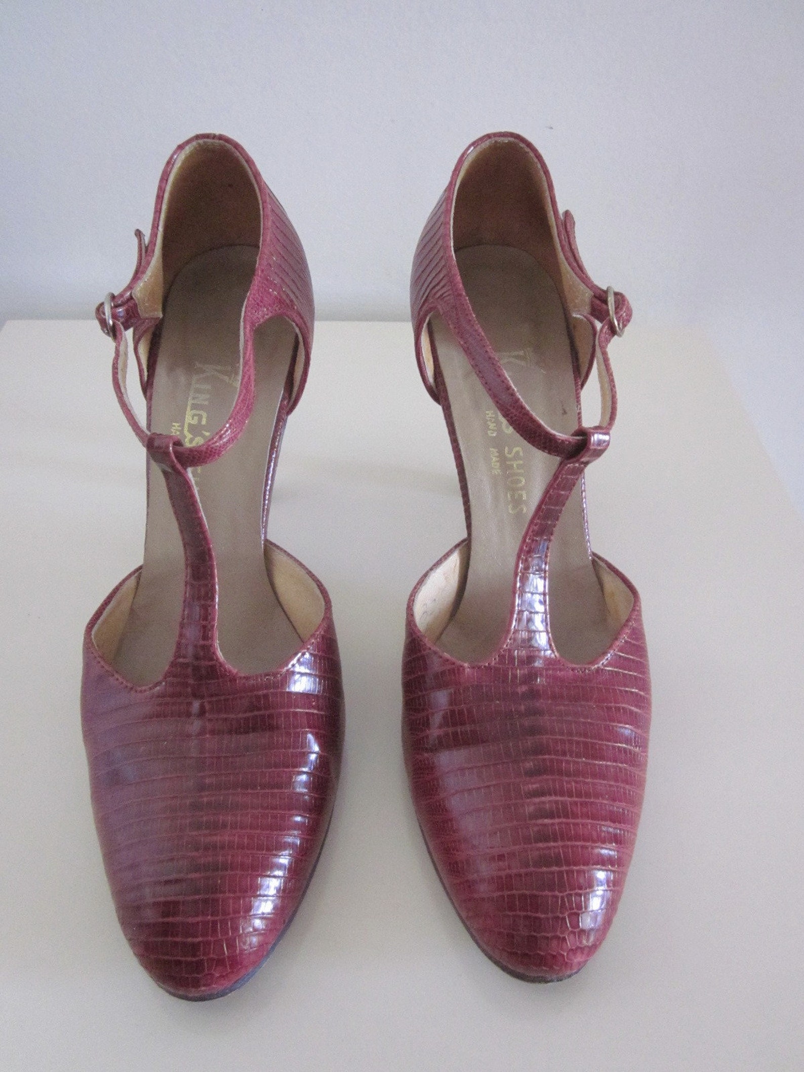 Handmade Lizard Shoes / Fits US 7 / Vintage Red Lizard Shoes / 60s