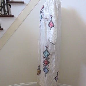 Vintage caftan / Embroidered Caftan / fits S-M / White Caftan / Vintage Kaftan / Boho Embroidered Caftan image 6