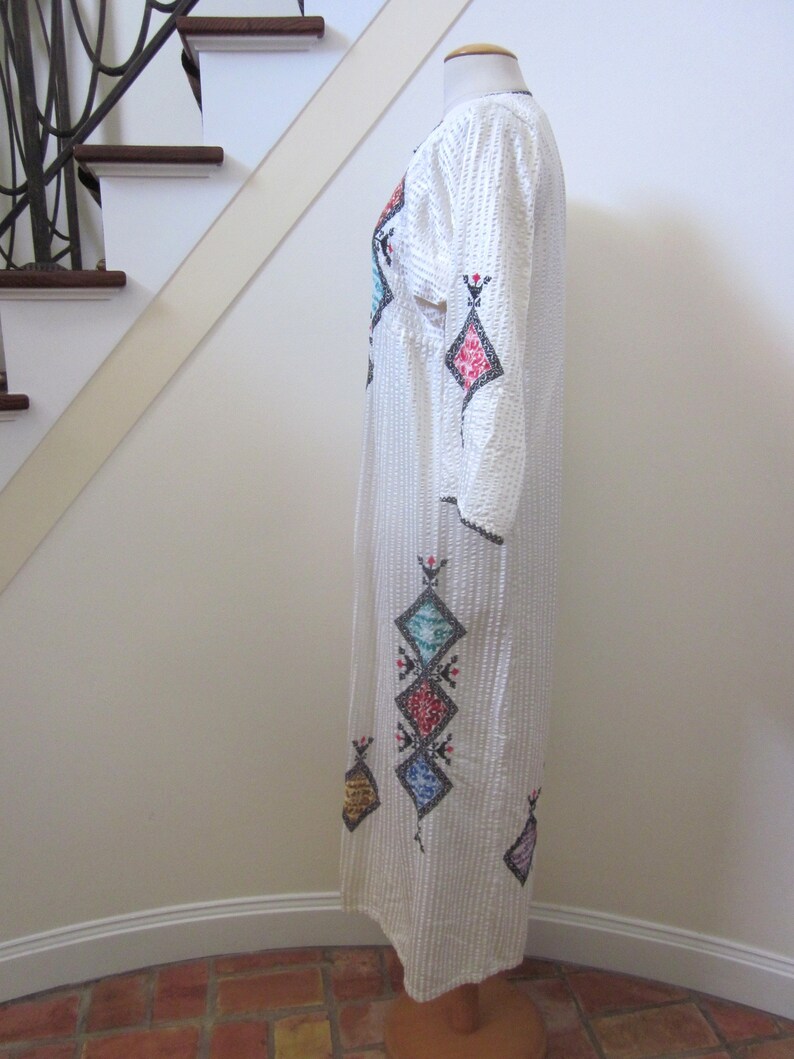 Vintage caftan / Embroidered Caftan / fits S-M / White Caftan / Vintage Kaftan / Boho Embroidered Caftan image 6