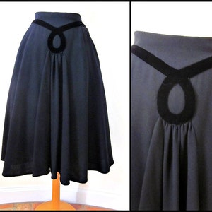 Valentino Skirt / Vintage Valentino Skirt / Fits S-M / Valentino Volume Circle Skirt / 70s Black Valentino Boutique skirt made in Italy