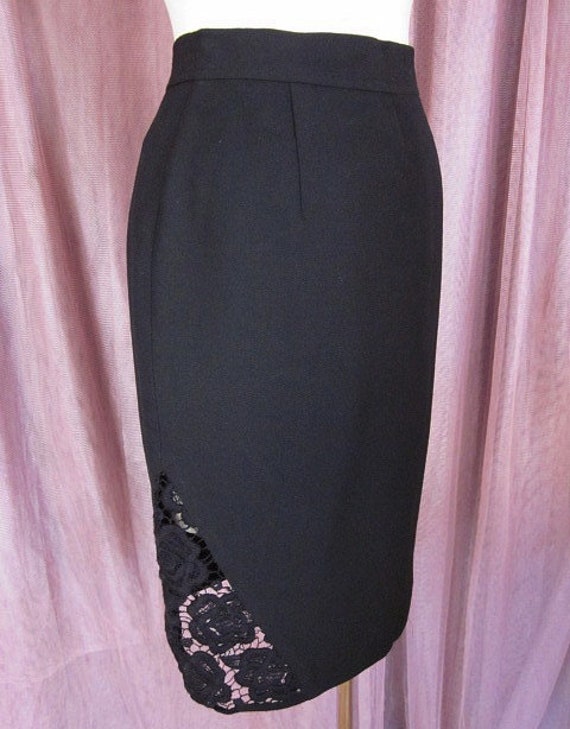 VALENTINO Vintage Skirt // Black Lace on Crepe //… - image 6