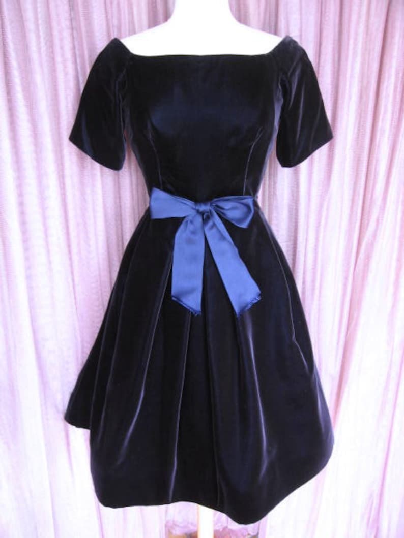 Vintage Scaasi Blue Velvet Dress: Couture Boutique, Fits S/M bild 2