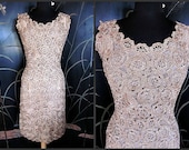 RAFFIA CROCHET Vintage 50s 1950s Wiggle Dress // fits M // blush golden nude beige