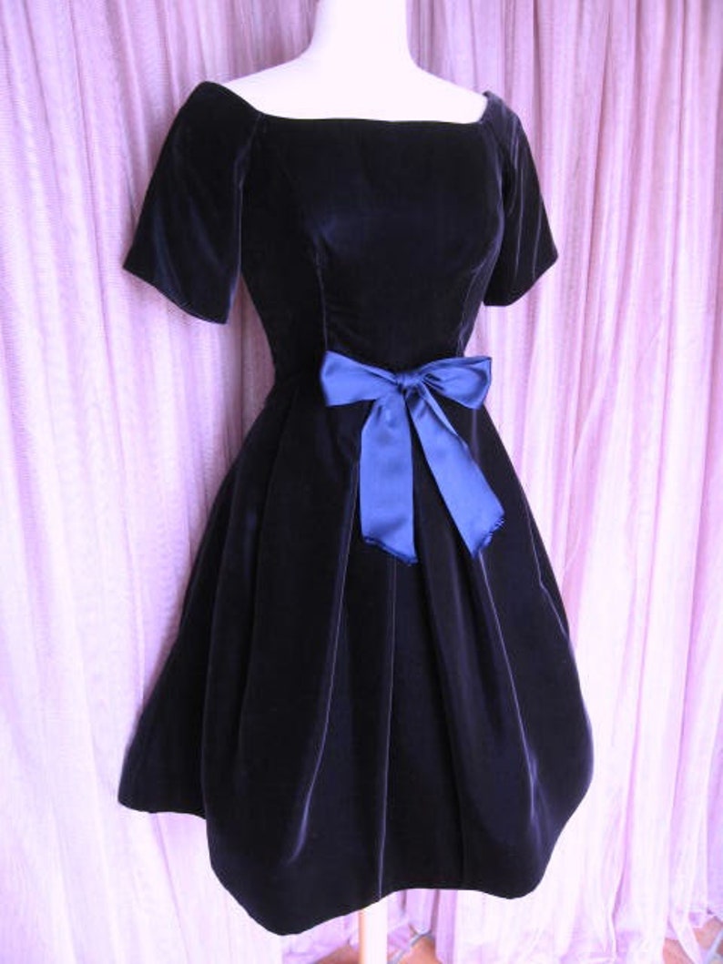 Vintage Scaasi Blue Velvet Dress: Couture Boutique, Fits S/M bild 3