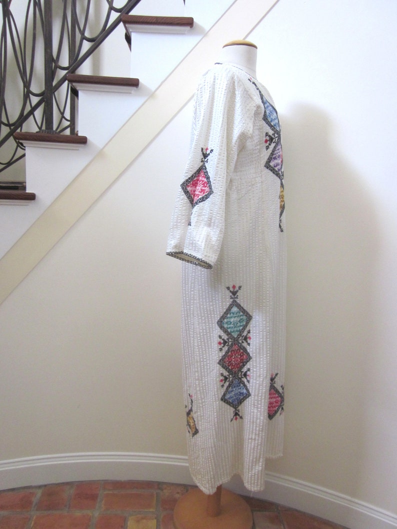 Vintage caftan / Embroidered Caftan / fits S-M / White Caftan / Vintage Kaftan / Boho Embroidered Caftan image 5