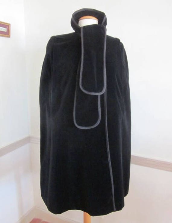 Vintage Velvet Cape / Black Velvet Cape / Alorna … - image 2