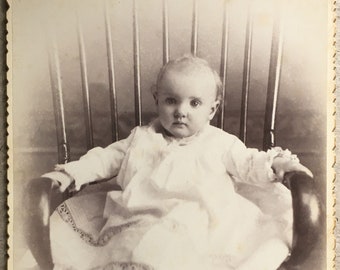 Cabinet Card Photo of IDENTIFIED BABY in White - Waupaca, WISCONSIN