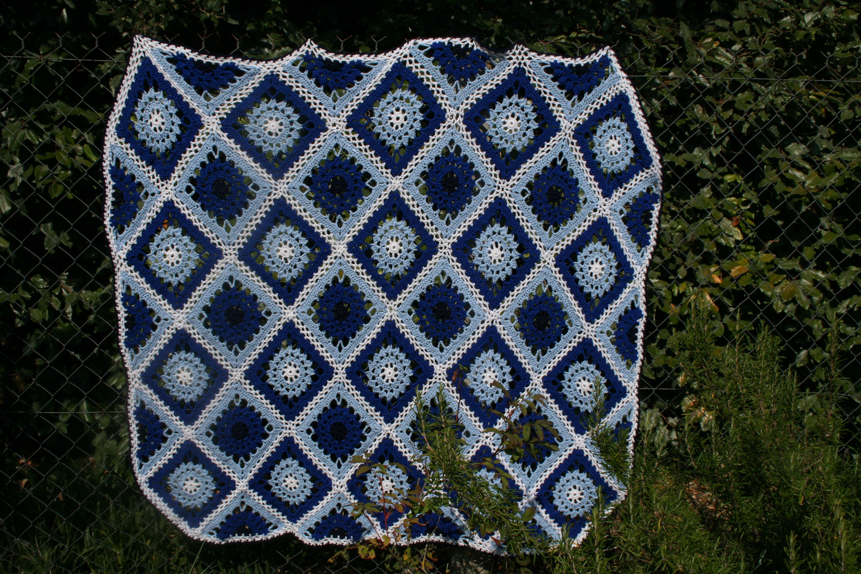 Plaid Vintage Au Crochet, Patmos, Carrés Granny, Façon Dentelle Disposés en Diagonale, Bleu Foncé, B