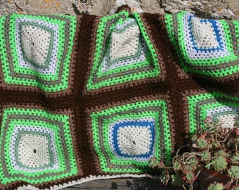 Little french vintage afghan blanket or throw or baby blanket, 6 crocheted granny squares, fluo green, WATERLOO