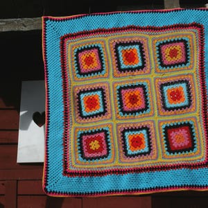 新しいスクエアクロシェベビーブランケット、ひまわり、ハンドメイド、正方形のパッチワーク、明るいストライプ