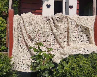 Large pretty french new folk art crochet afghan blanket, NORVEGE, 6090 ecru wool granny squares.