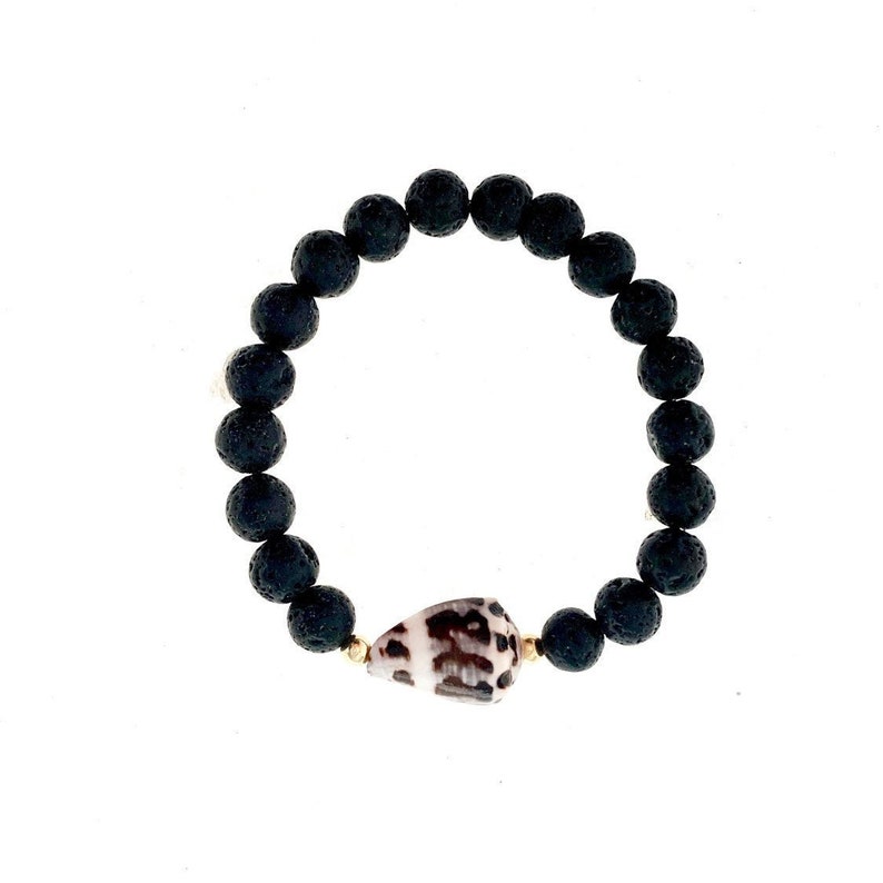 Hebrew shell, sandalwood, Hawaii jewelry, pearl bracelet, bridal jewelry, black pearls, handmade jewelry, sandalwood, lava, stretchy bracelet, seashell bracelet