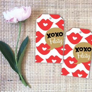 XO Kisses Personalized Gift Tag/Luggage Tag | Handwritten Speech Bubble Valentine Hang Tag | Galentine Gift Wrap | Valentine&#39;s Day | Girls