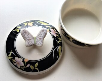 Lefton Covered Butterfly Trinket or Ring Dish; Covered Round Box; Joseph Lefton 1986