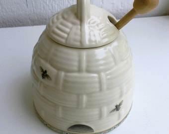 Pfaltzgraff Beehive Honey Pot; Ceramic Hive witih Honey Dip Wand